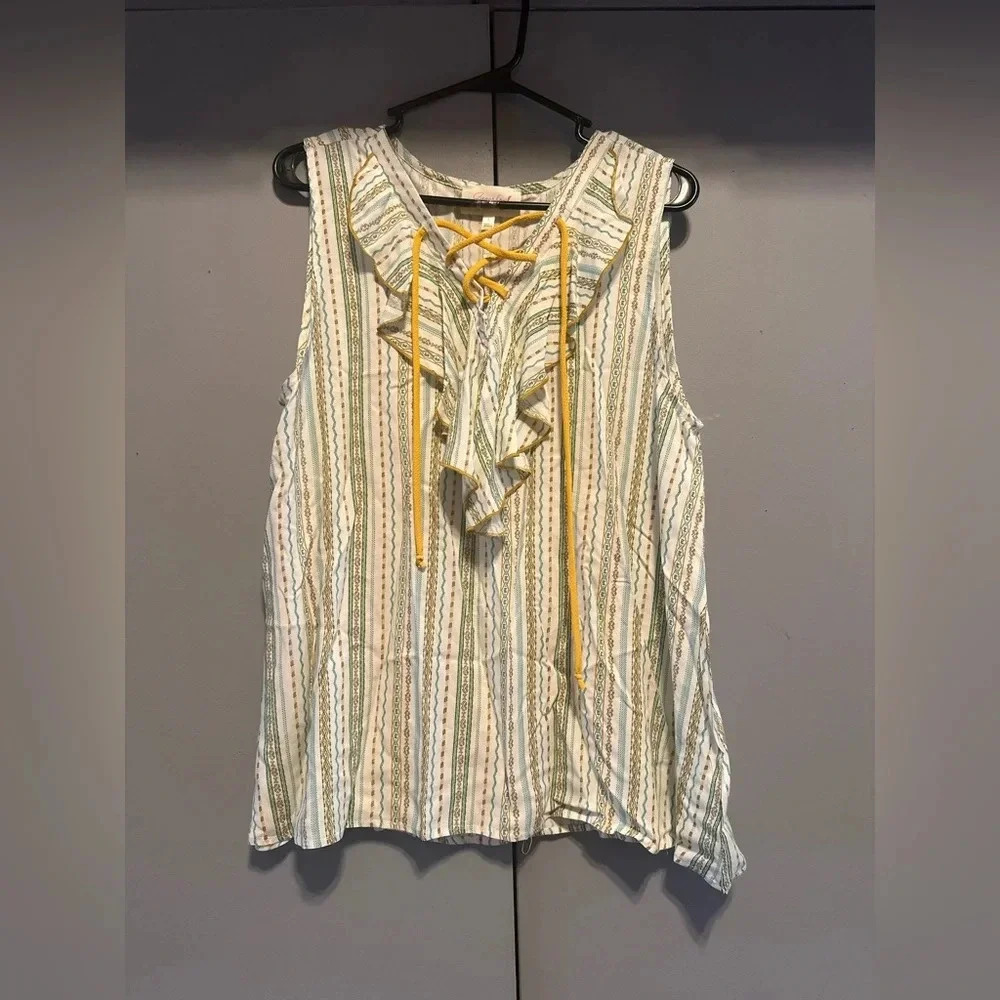 ❤️Sugar Fox - Ruffle Vertical Stripe Tank Top (size L)